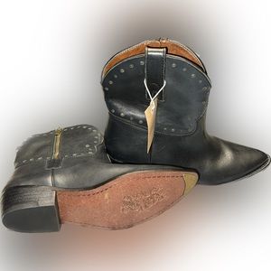 Lucky Brand Chantel Bootie size 10